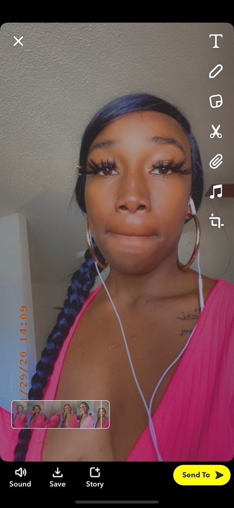 Naii sex model image