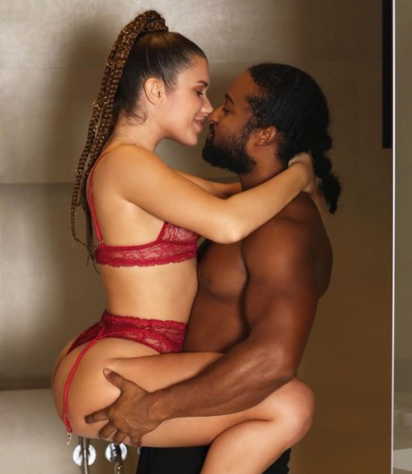 Nass and Typo star adult pictures