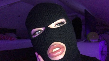 Nannccy model adult picture