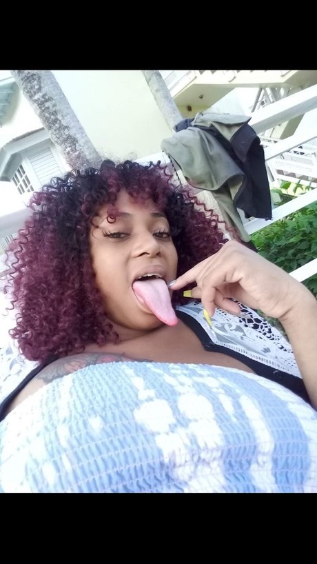 TierraDimples model nice galleries