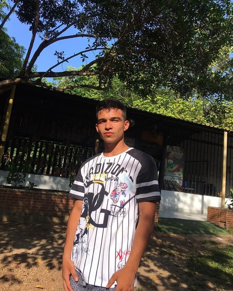 Estiven Quintero beautiful pornstar image