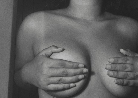 DIRTY GIRLS beautiful actress pics