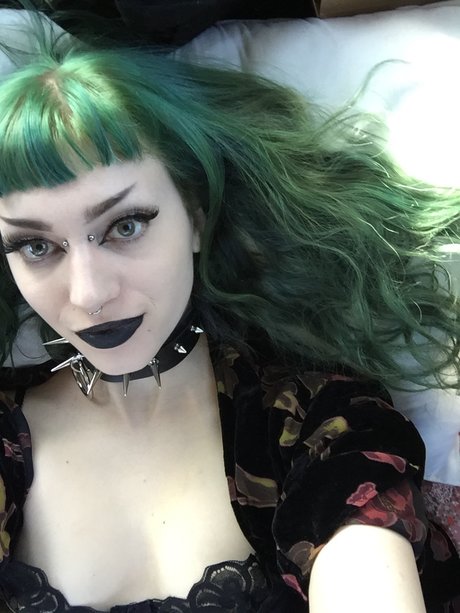 Daisy Hayes xxx actress photo