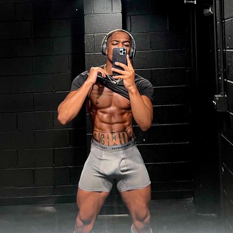 Dallas Micheal model nudes archive