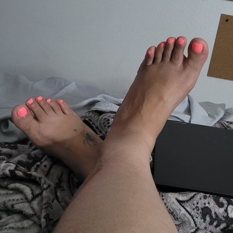 Fridah Feet star pretty gallery