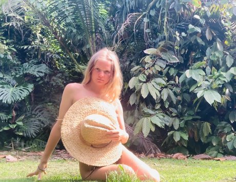 Amanda Blank pornstar images