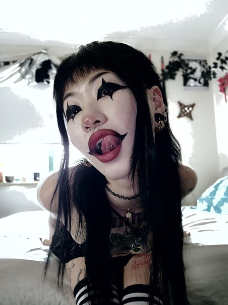 filthylilfiend pretty actress photo