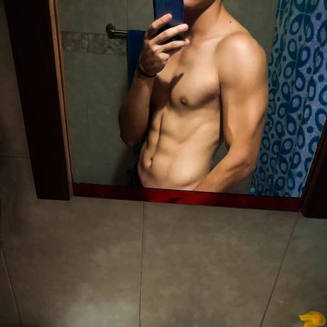 Chris for FREE sexy model photos