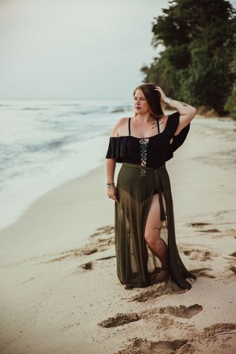 Fireflyy nudes star photos