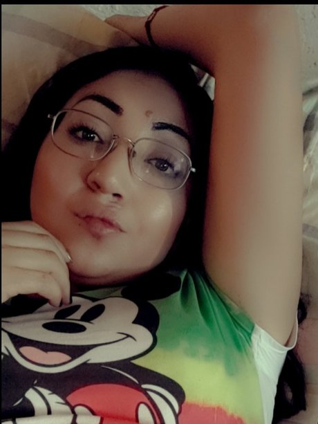 Lucy Barrera model adult pic