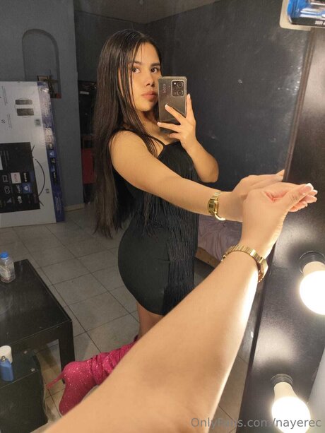 Nayer top model pics