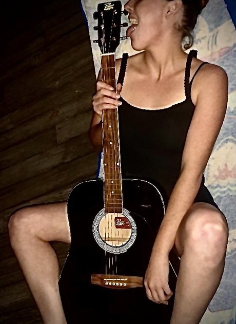 Ellie Trout model best photo