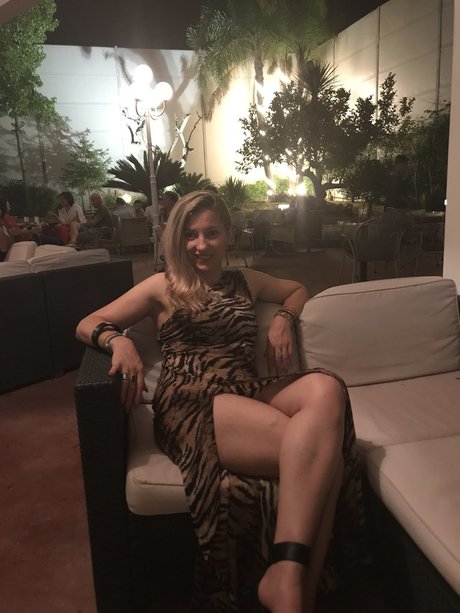 NATY pretty actress img