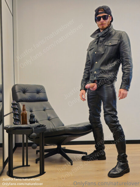 Naturelover XXL naked actress picture