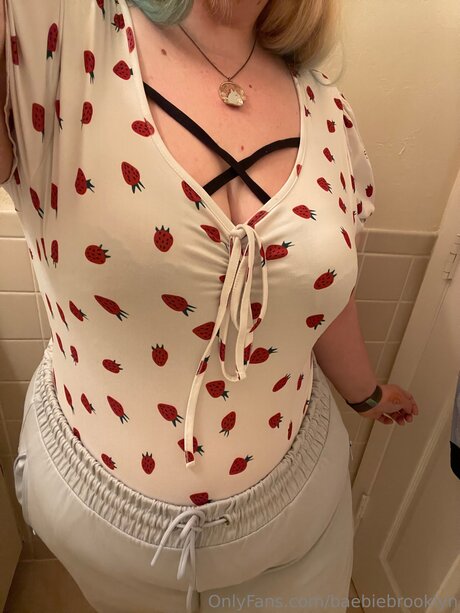 female onlyfans beautiful nude image