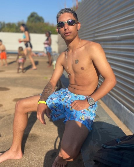 Alexsander hot star gallery