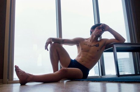 Nestor Frias nudes model pictures