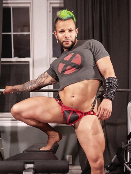 NeonLogan model xxx archive