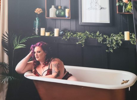 Nell star exclusive pics