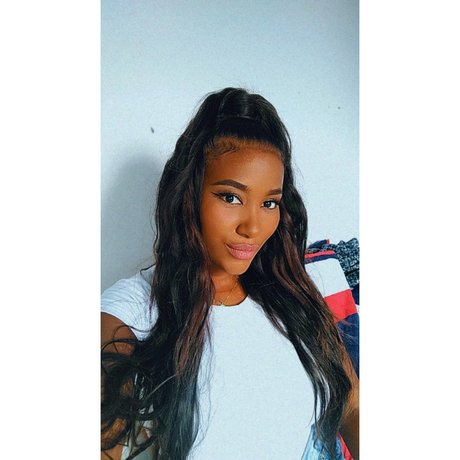 Yelitza Ramirez art pornstar gallery