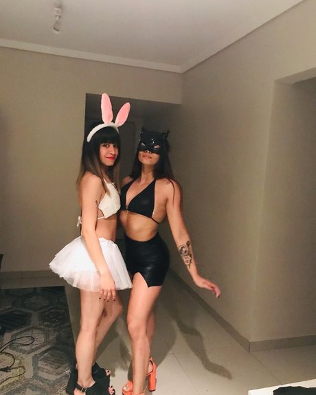 Isabelle Cake_ model high quality gallery