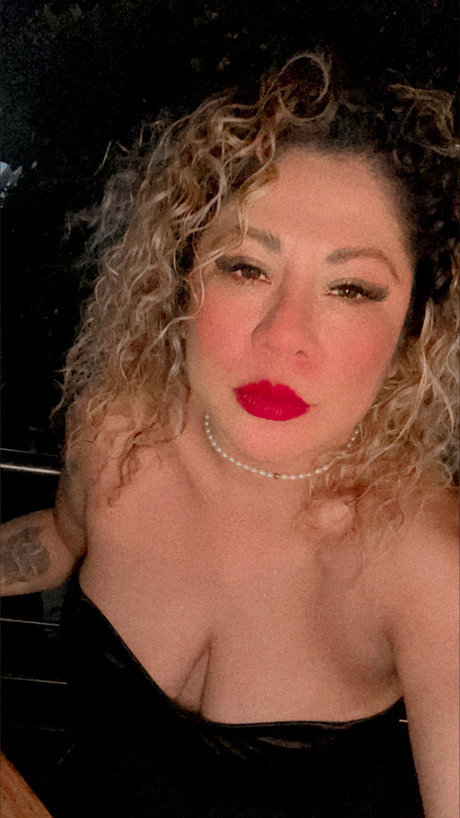 Ines Velasquez naked model photo