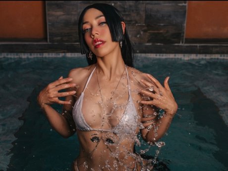 Ekubird porn model gallery