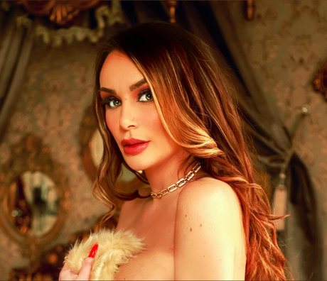 N I C O L E M U N I Z O F I C I A L_ nude model photo