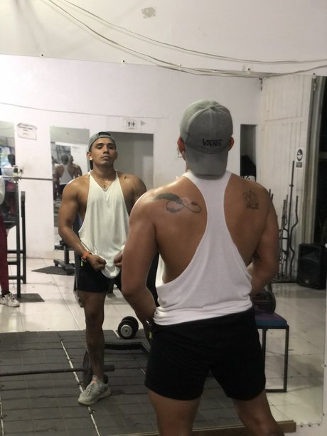 Nixon Cardenas top pornstar picture