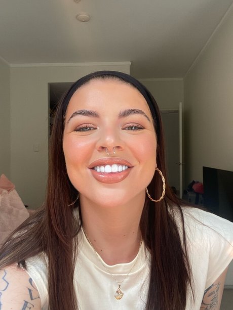 Bethany spiby nice pornstar pics