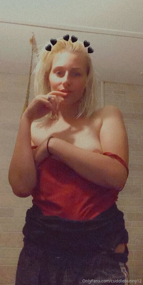 Cuddlebunny12 model nudes pic