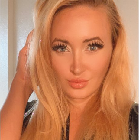 Nikki C ms porn model img