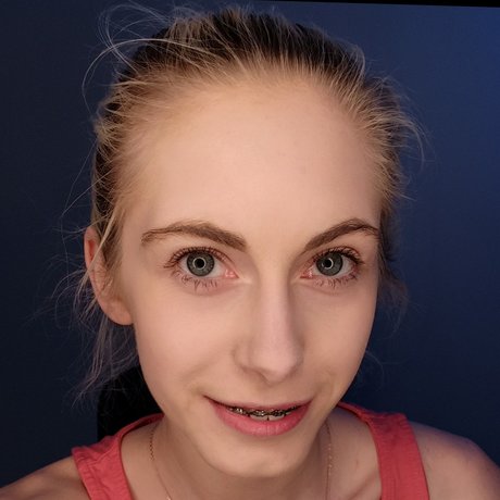 Nikki Gia Soft top star images