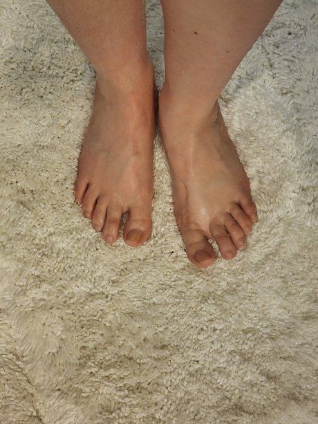 NightFoxWitch star nude archive