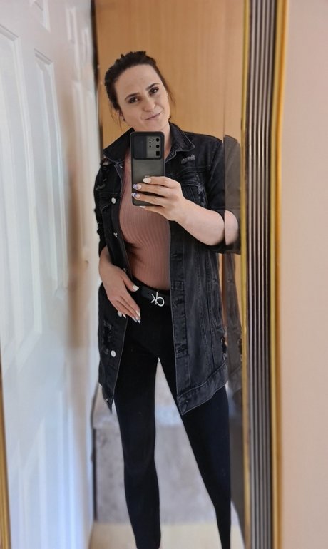 Feet ASMR by Nicolle pornographic model image