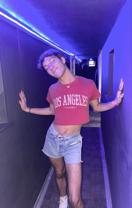 Aiden Wildhaber model xxx pic