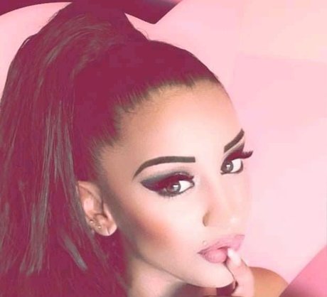 Aishaa best actress images