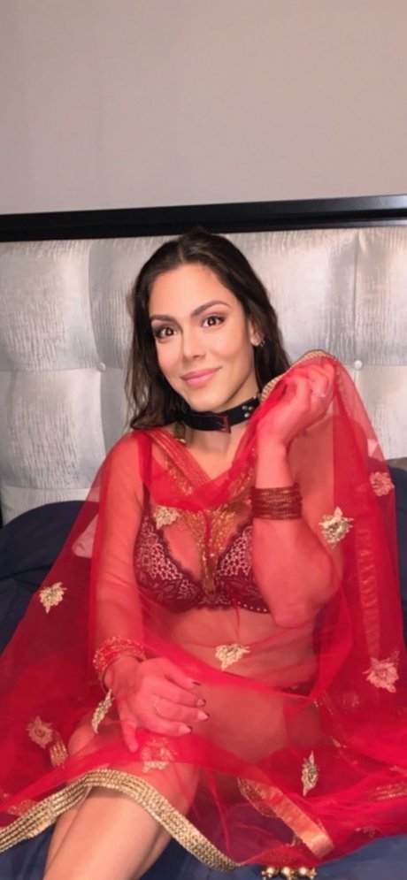 Nitu Sharma_ naked star gallery