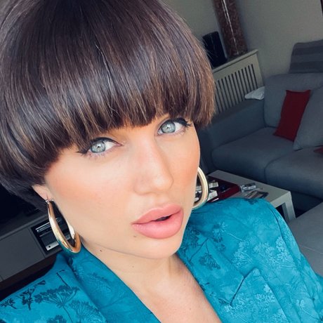 Nita Mos pornstar sexy gallery