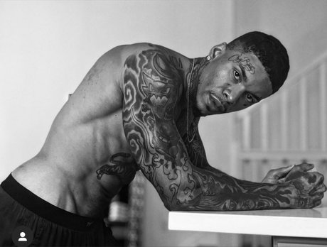 Cozi Daddi star erotic images