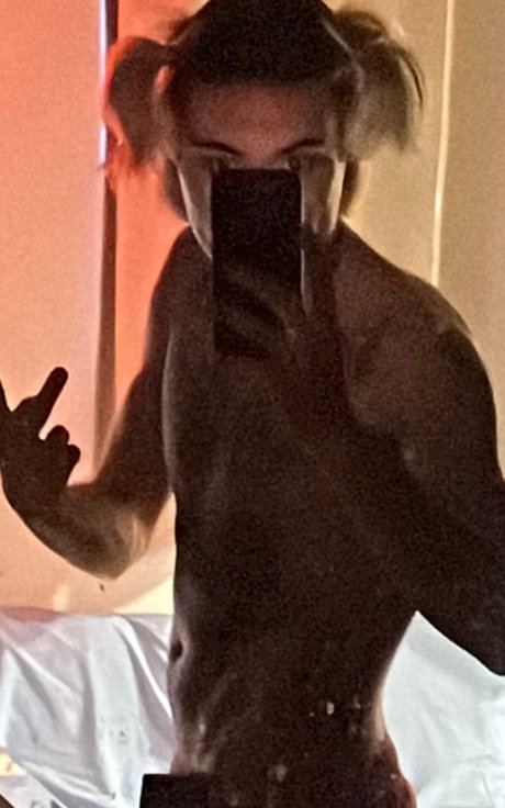 Benny banana_ sexy pornstar img