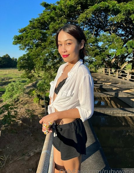 rubywang pretty model image