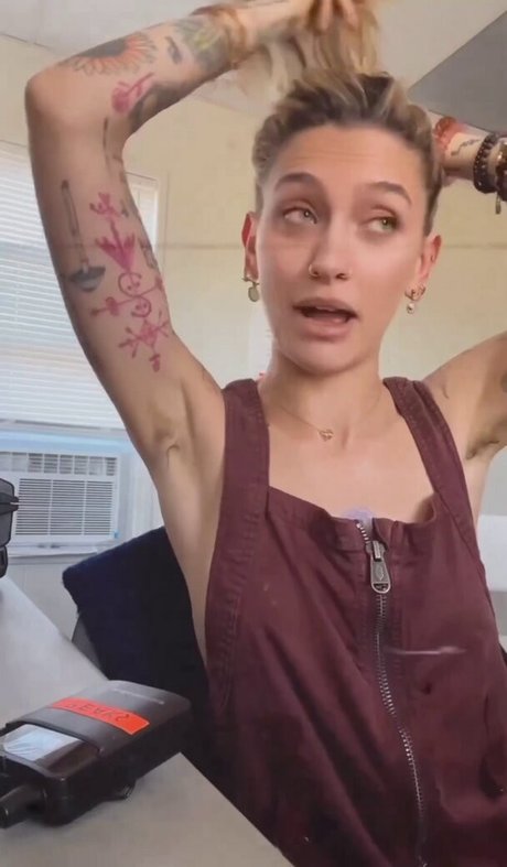 Paris Jackson pornstar sex img