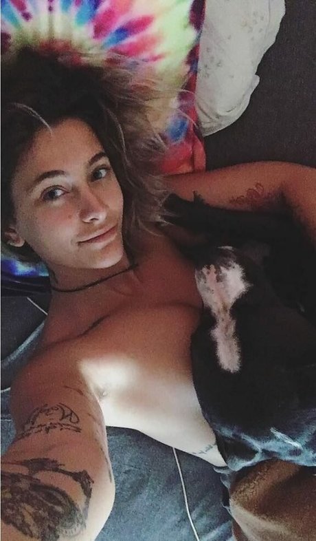 Paris Jackson model art img