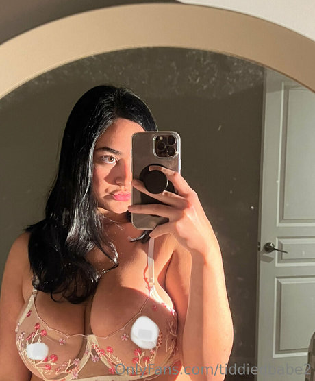 tiddiedbabe2 hot star image