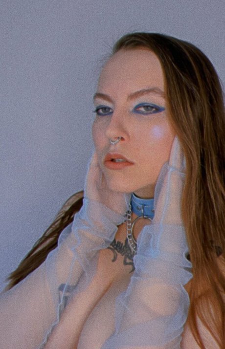 sisuuz best model picture