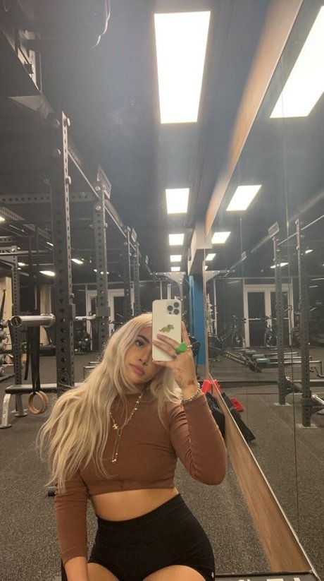 Demisux adult actress picture