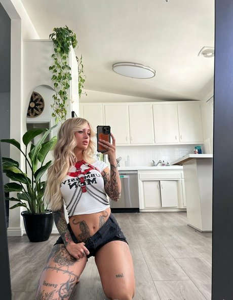 babyyessie top pornstar photos