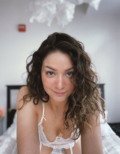 sandyinlacefree star pornographic pics