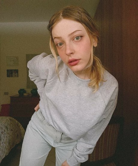 pregnant teacher onlyfans hot sexy picture